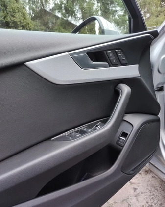 Audi A4 cena 91999 przebieg: 143000, rok produkcji 2017 z Żyrardów małe 137